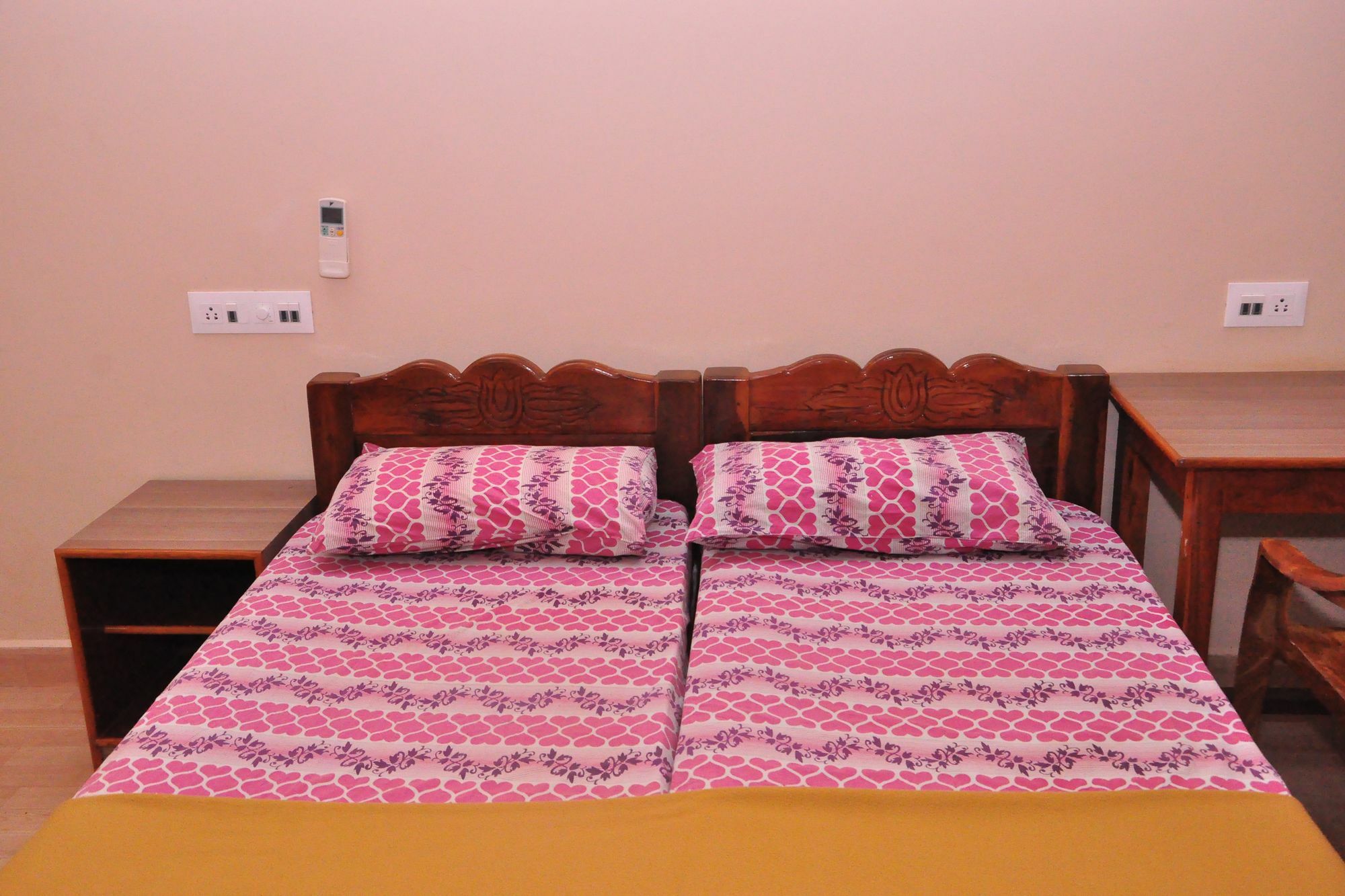 Anjuna Blue Resort מראה חיצוני תמונה