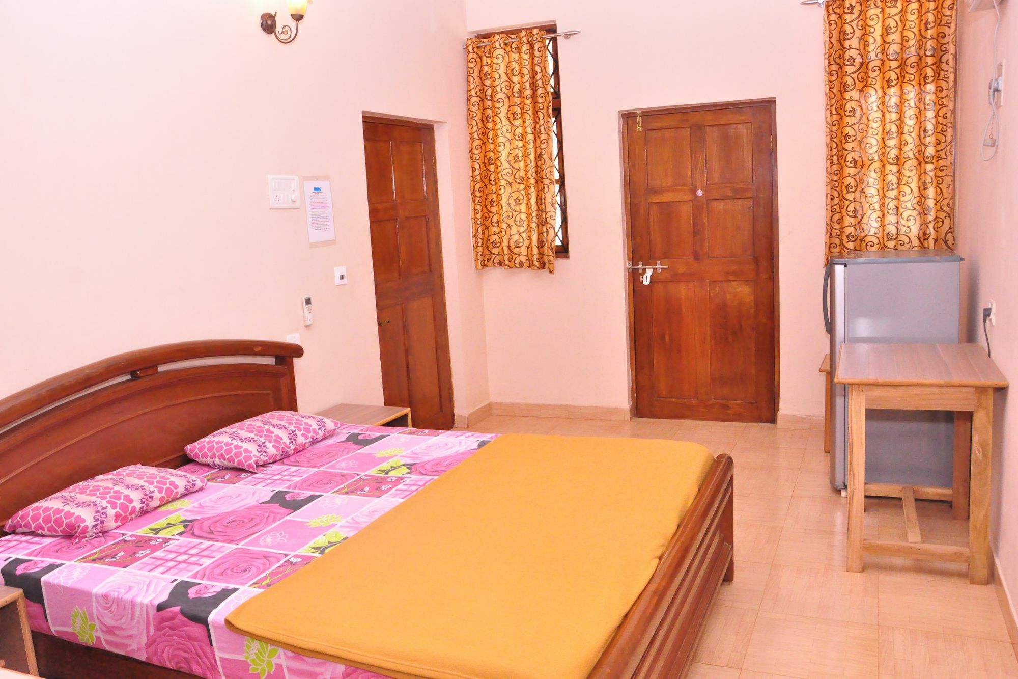 Anjuna Blue Resort מראה חיצוני תמונה