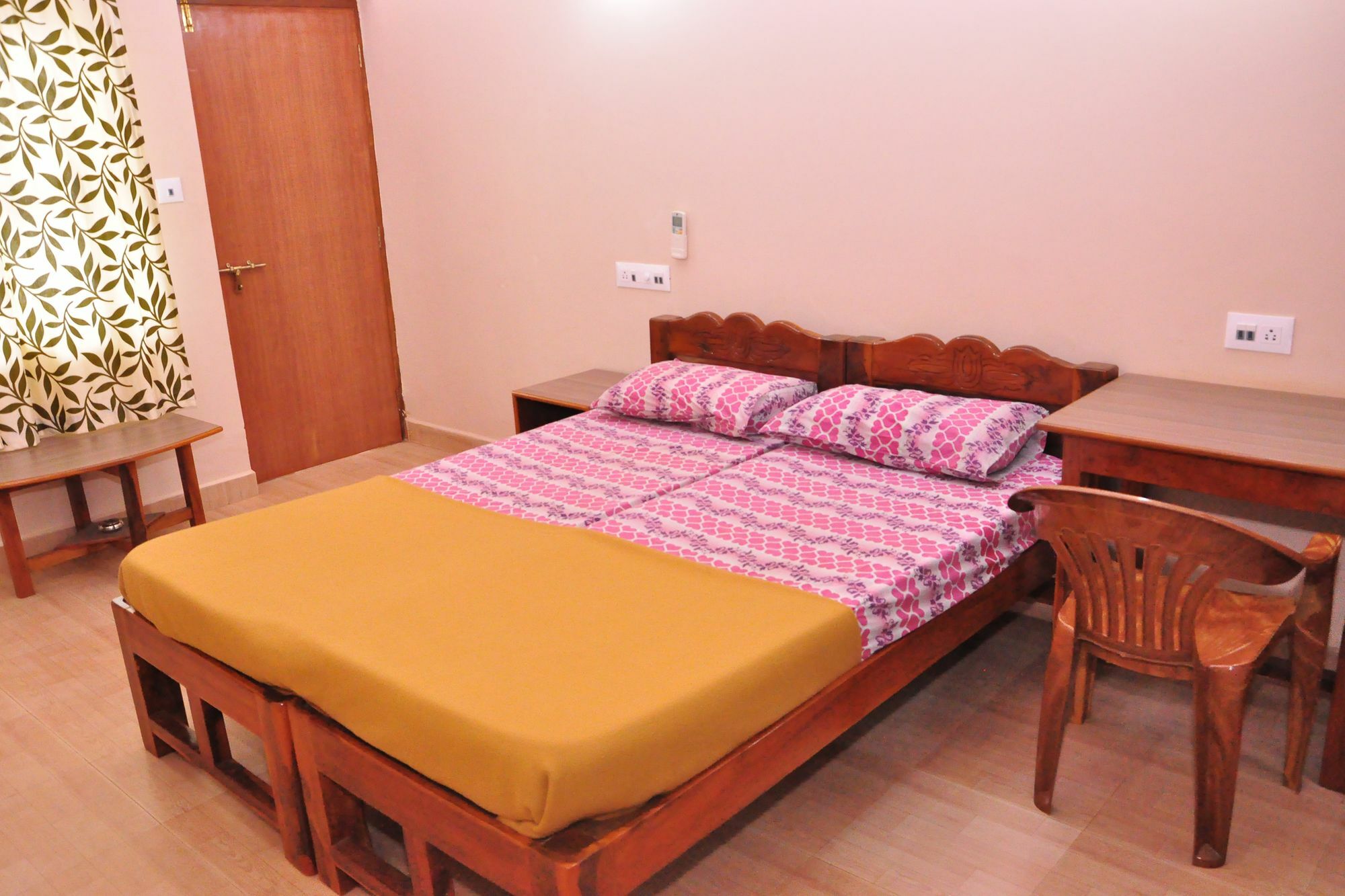Anjuna Blue Resort מראה חיצוני תמונה