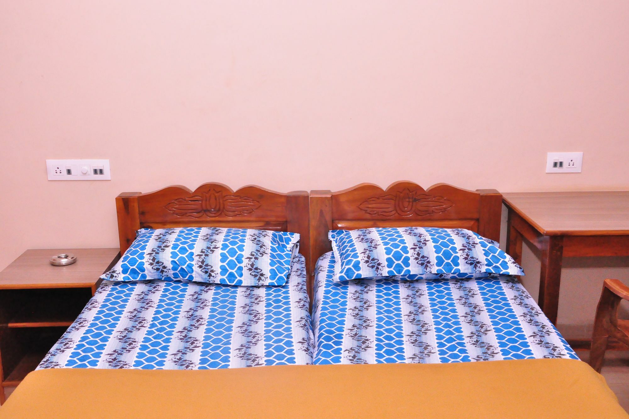 Anjuna Blue Resort מראה חיצוני תמונה