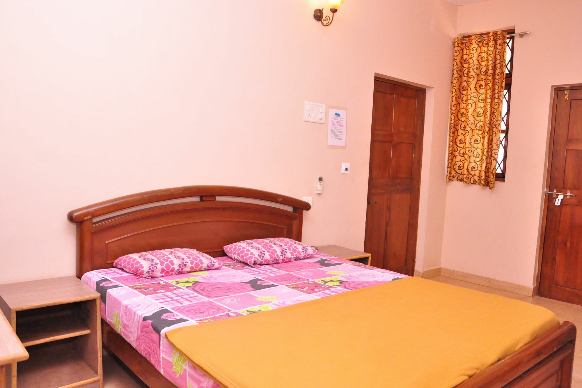 Anjuna Blue Resort מראה חיצוני תמונה